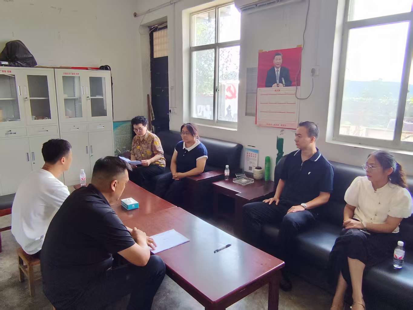 履新首访察实情 督导民生促振兴 —— 市河湖事务中心赴大潭沟村开展调研慰问